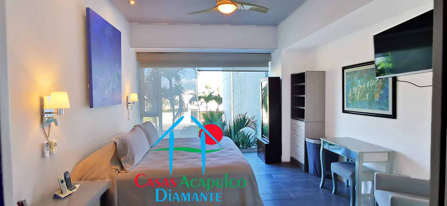 Ocean Front 202 - Recámara uno antes de Otis 2